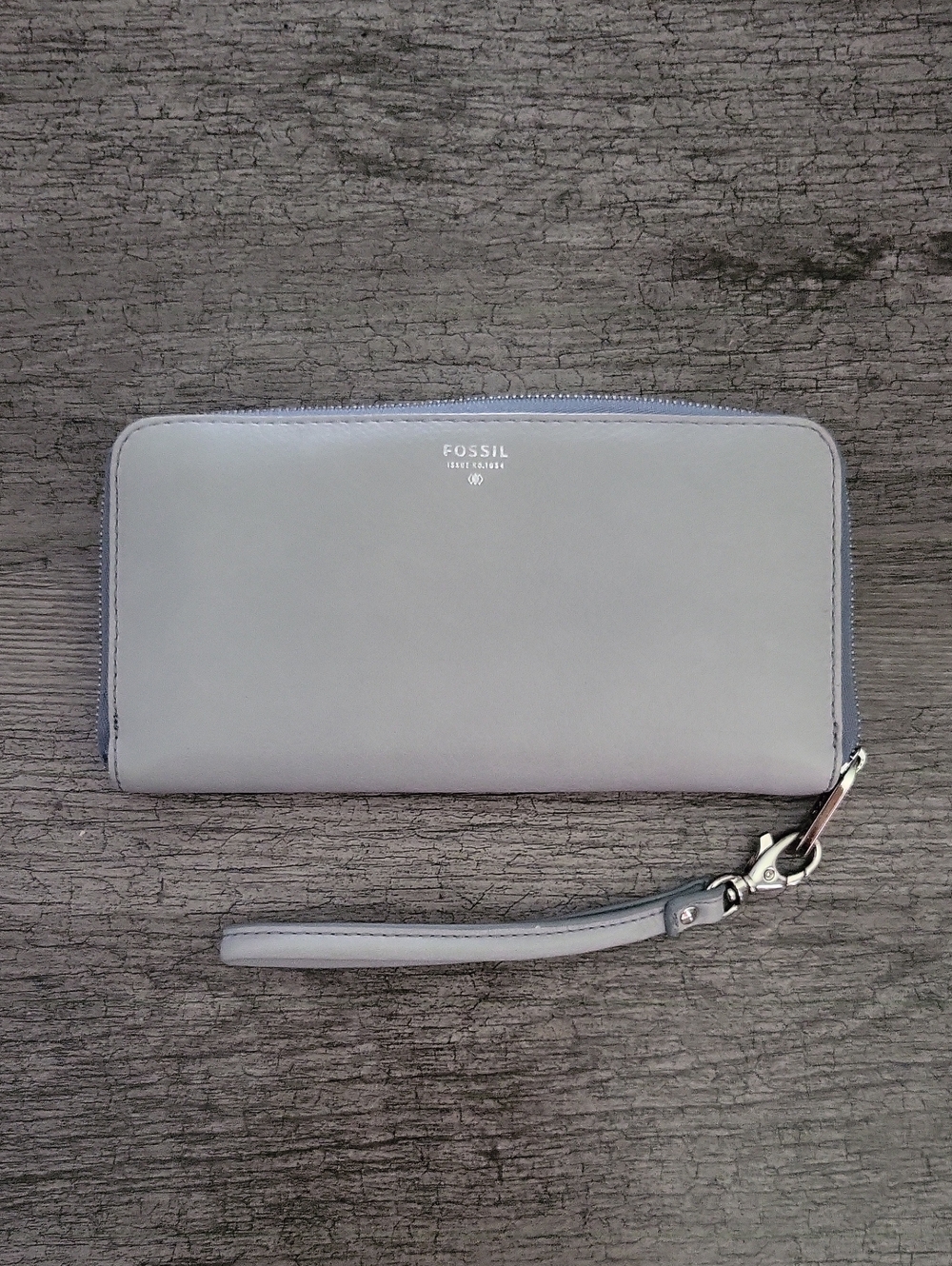 Fossil Leather Wallet - Lt. Gray